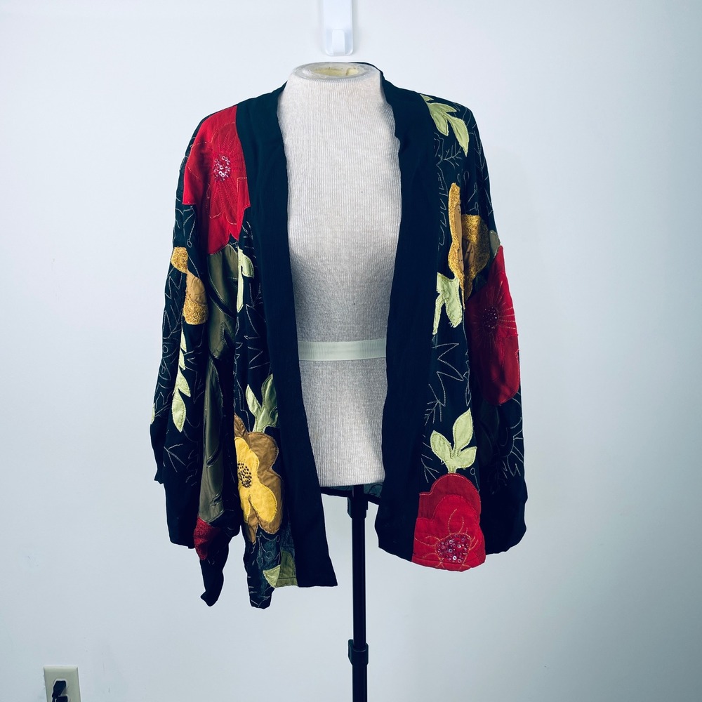 Chicos Design Silk Applique Floral Embroidered Kimono Jacket Black Size 1 Small